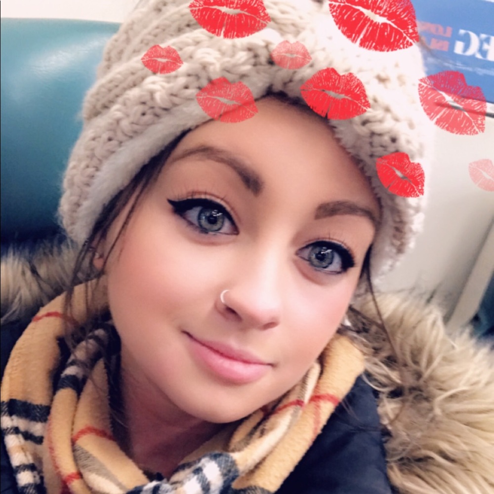 Meet your Posher, Amber